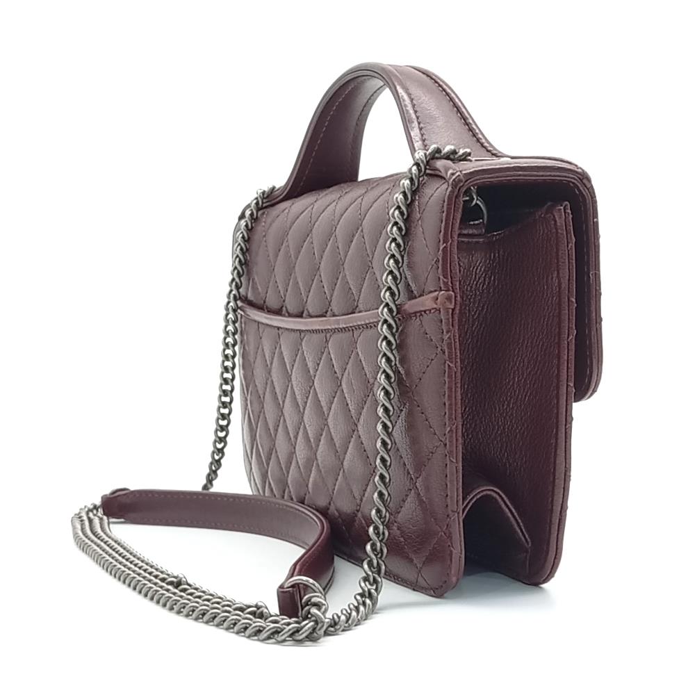Chanel  Tote & Crossbody Bag