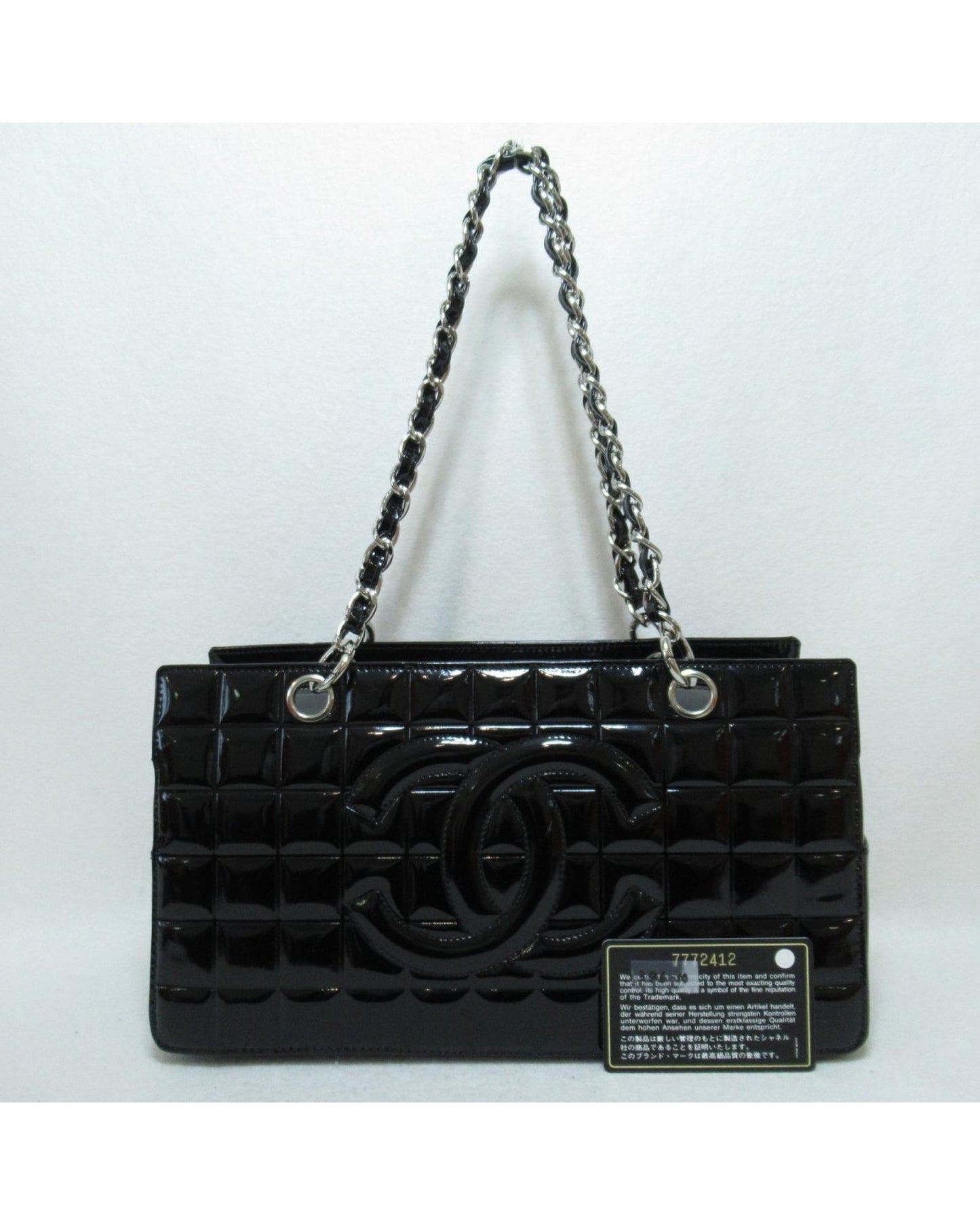 Chanel Women's Patent Leather CC Tote Bag in Black