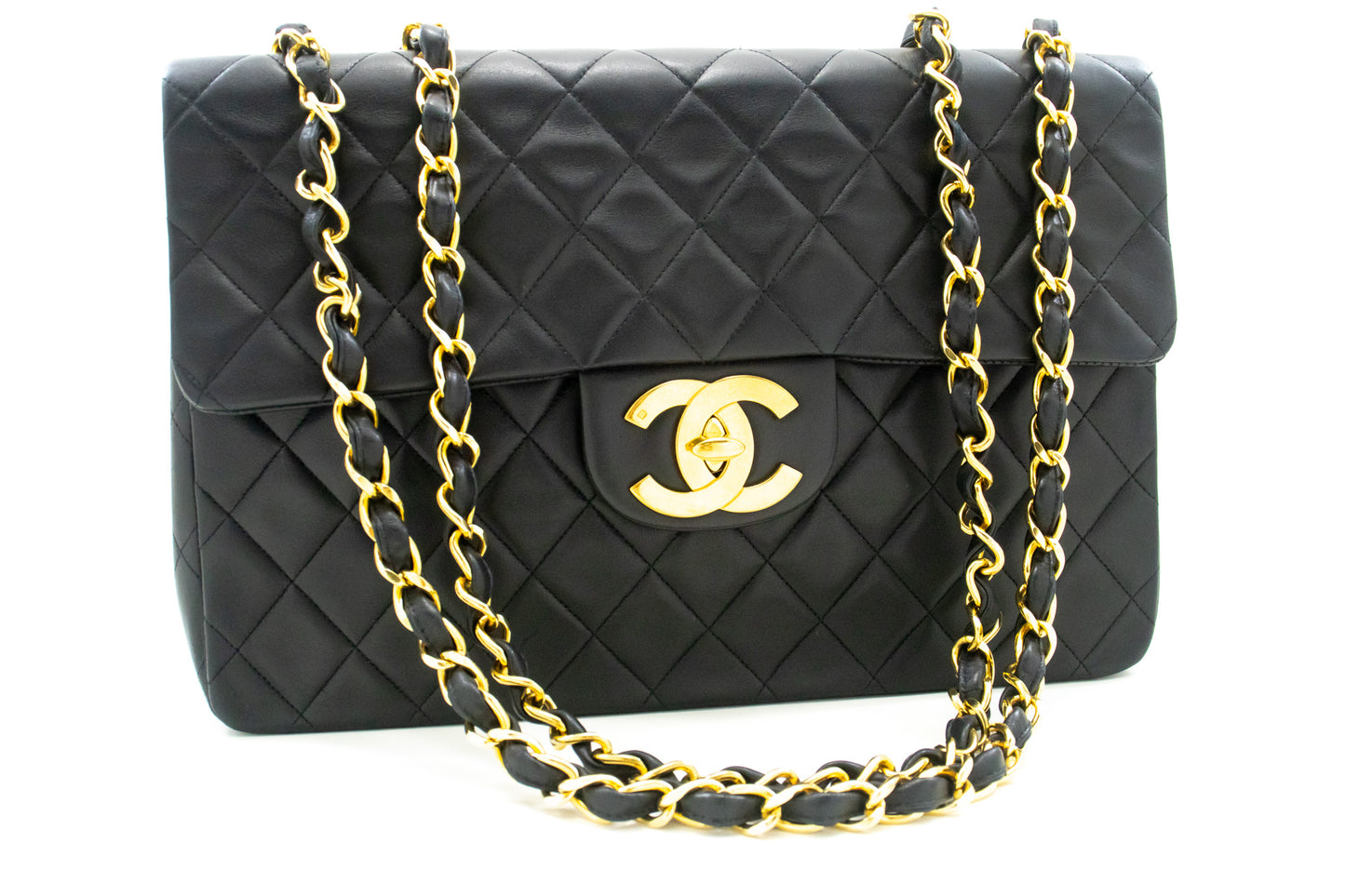 Chanel Women's Luxurious Leather Flap Shoulder Bag in Black