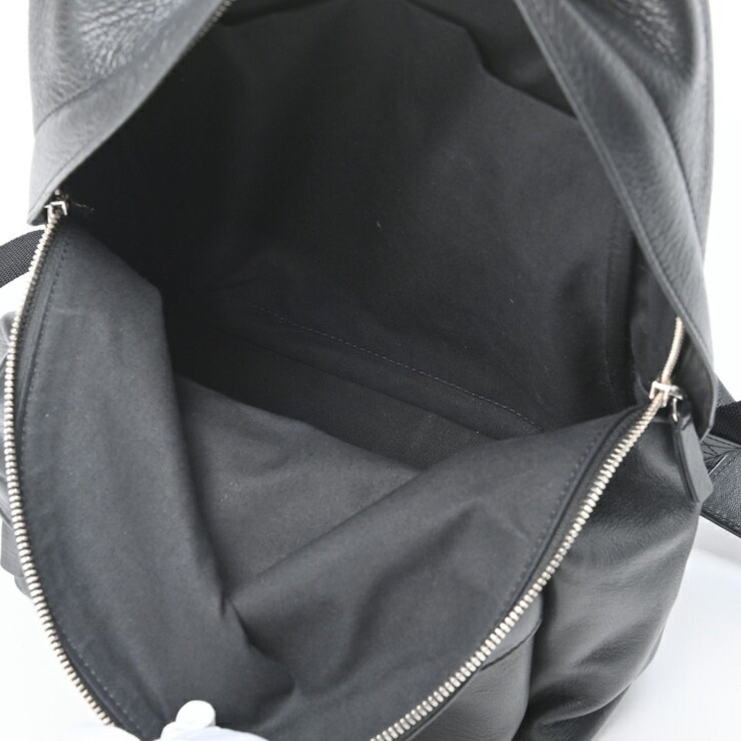 Balenciaga Unisex Sophisticated Everyday Calfskin Bag in Black