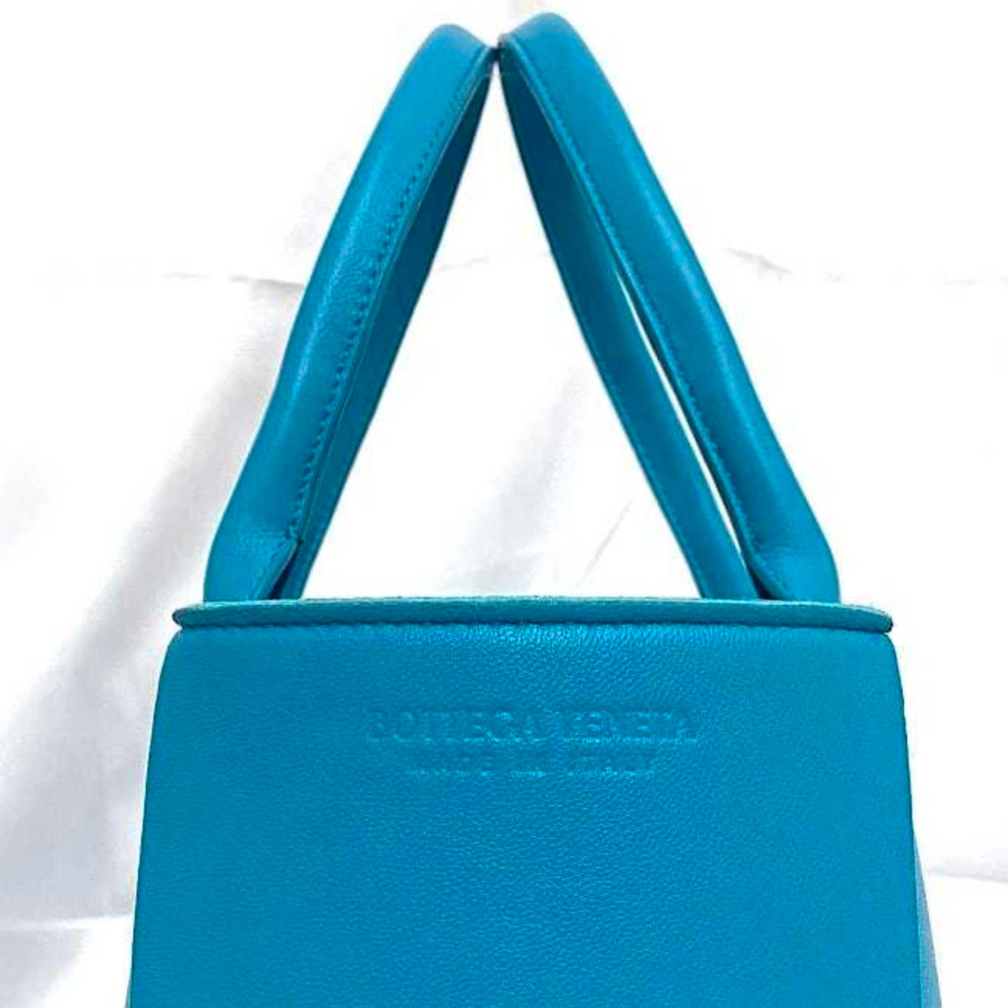 Bottega Veneta Women's Blue Leather Arco Handbag in Blue