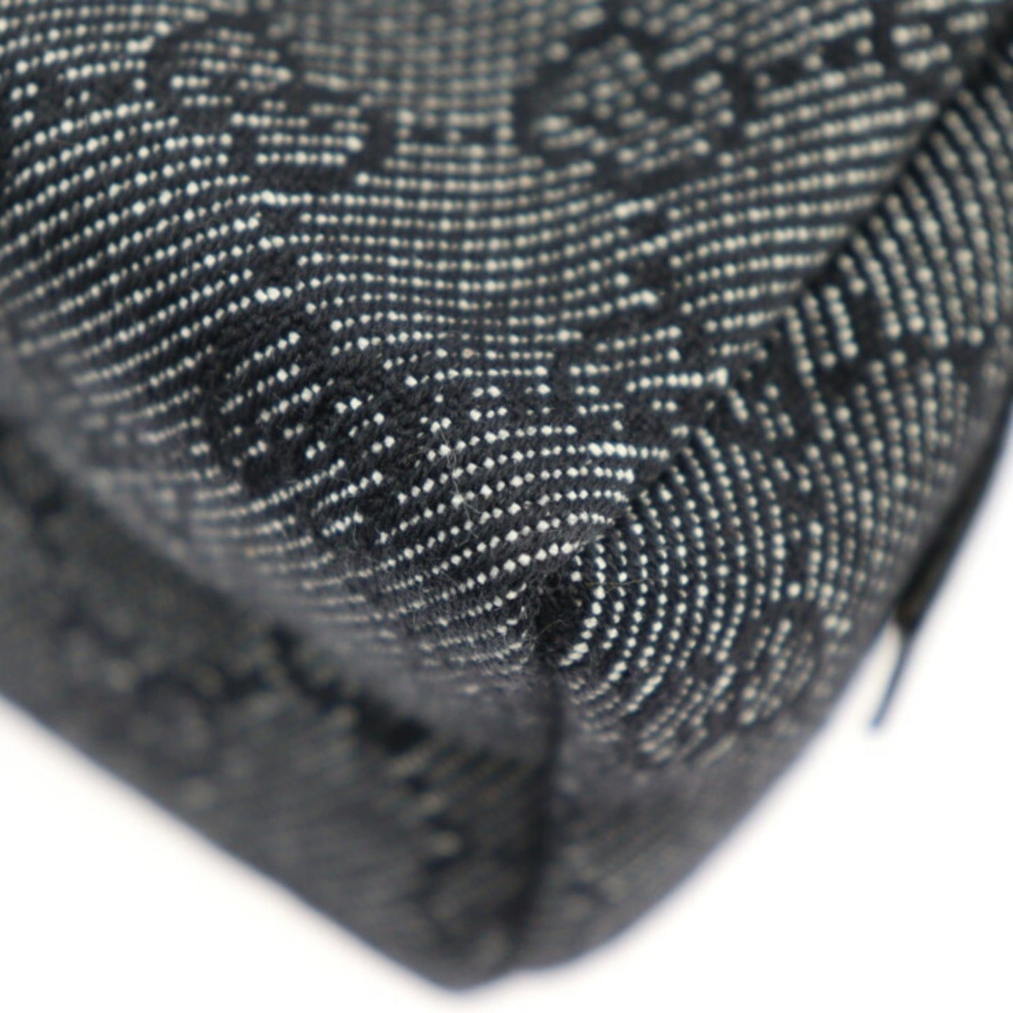 Gucci Unisex Black Canvas Zipper Pouch in Black