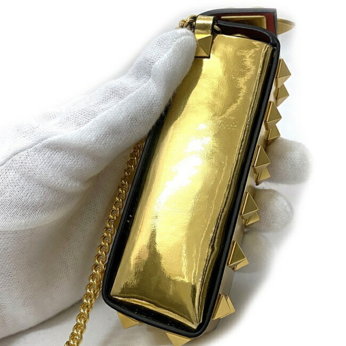 Valentino Garavani Women's Gold Leather Valentino Garavani Shoulder Bag in Gold