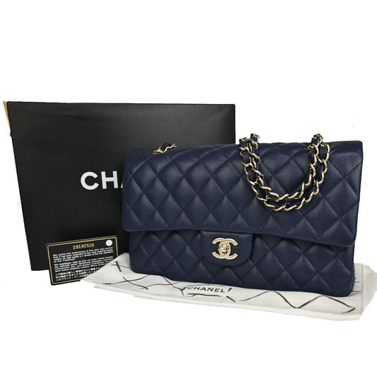 Chanel Women's Black Leather Shoulder Bag in Black