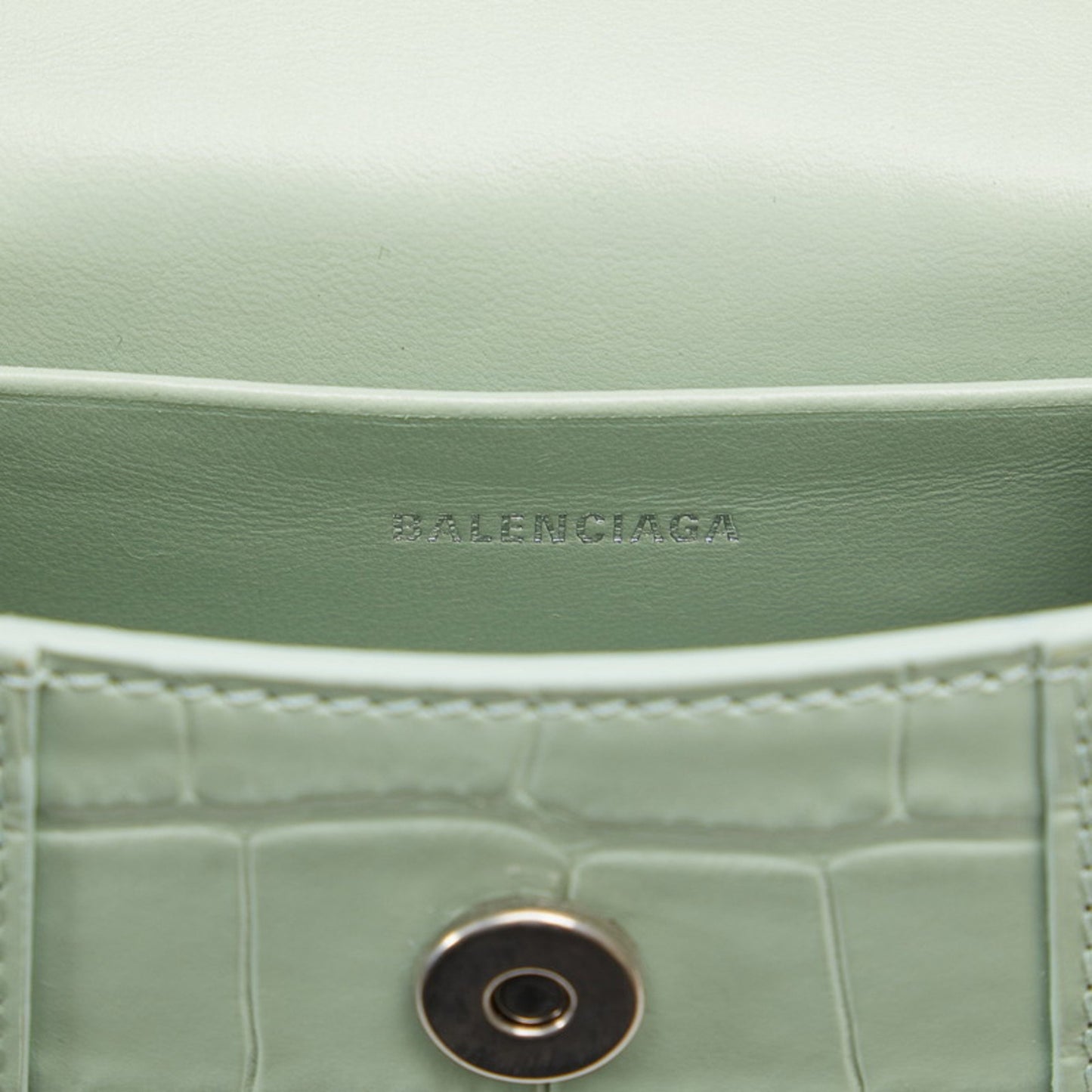 Balenciaga Women's Green Leather Minimalist Bag in Green