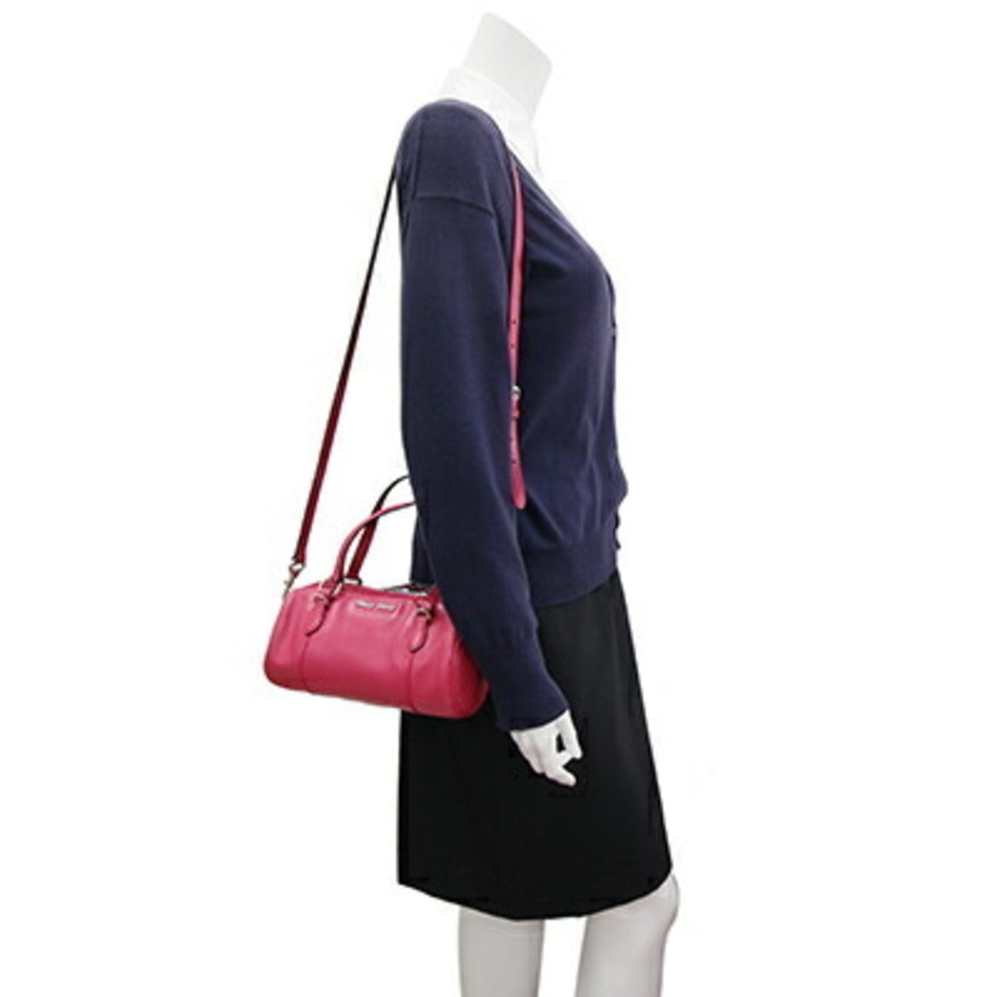 Miu Miu Women's Leather Pink Handbag with Shoulder Strap - Excellent Condition in Pink