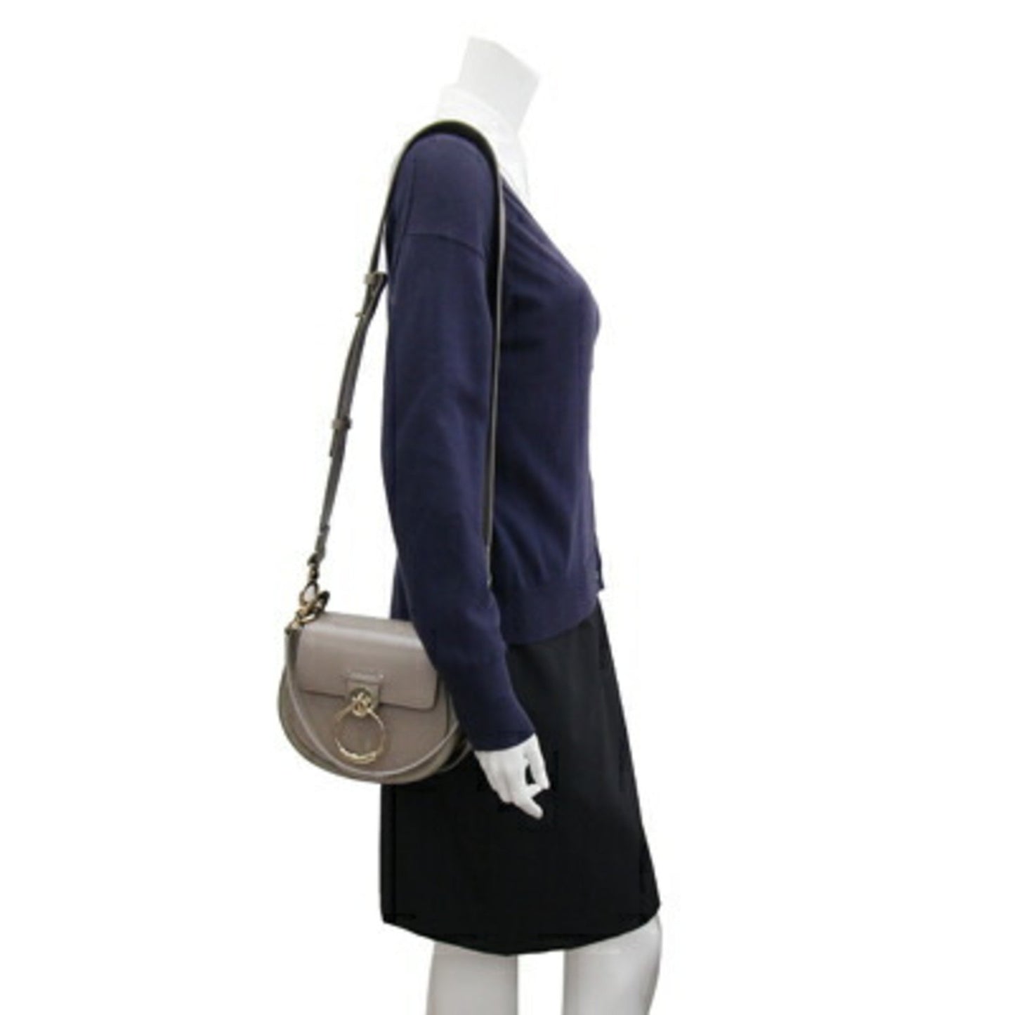 Chloe Women's Sophisticated Leather Shoulder Bag - Beige in Beige