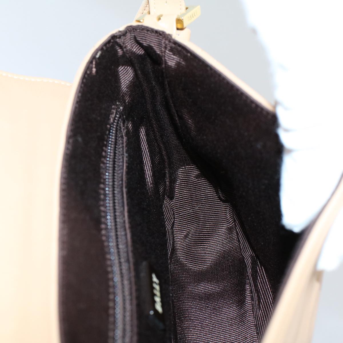 Bally Shoulder Bag Leather Beige Auth Ac2228
