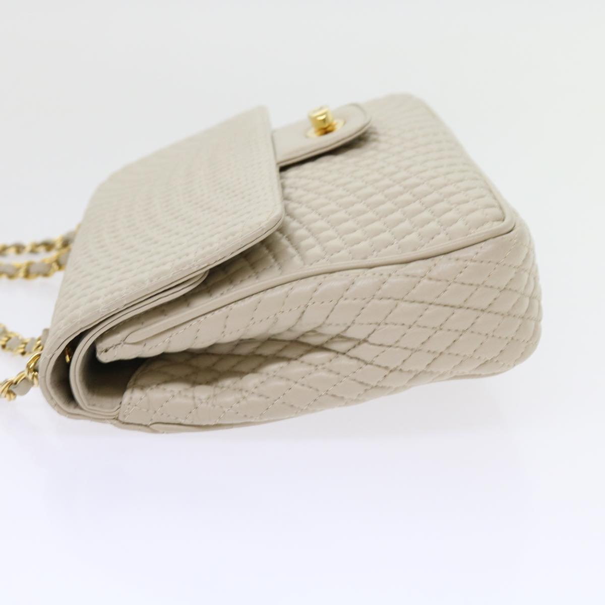 Bally Chain Quilted Shoulder Bag Leather Beige Auth Am5593