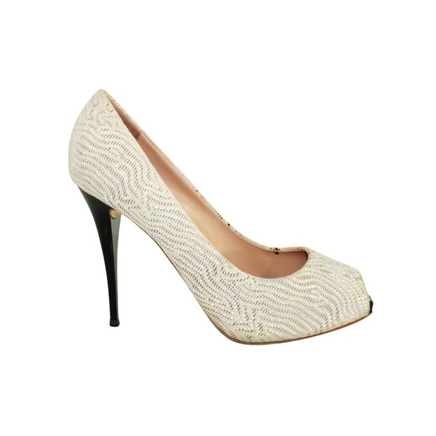 Gianvito rossi sale beige pumps