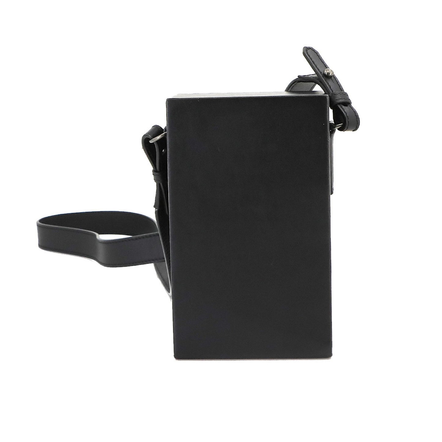 Fendi Unisex Black Leather Shoulder Bag in Black