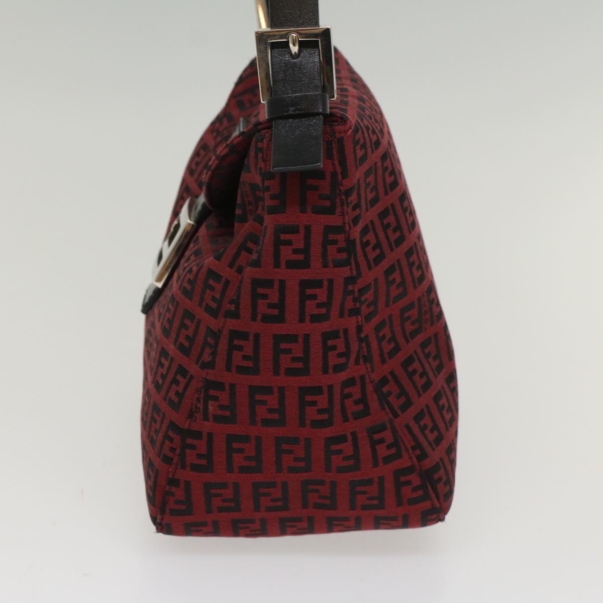 Fendi Women's Red Canvas Shoulder Bag in Red