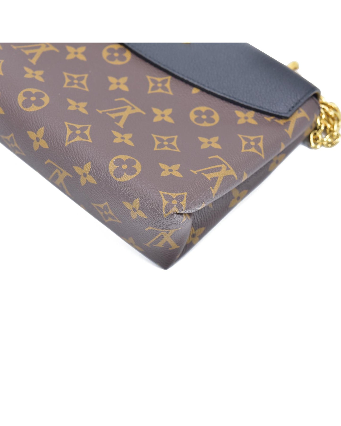 Louis Vuitton Women's Brown Monogram Saint-Placide Bag - SA Condition in Brown