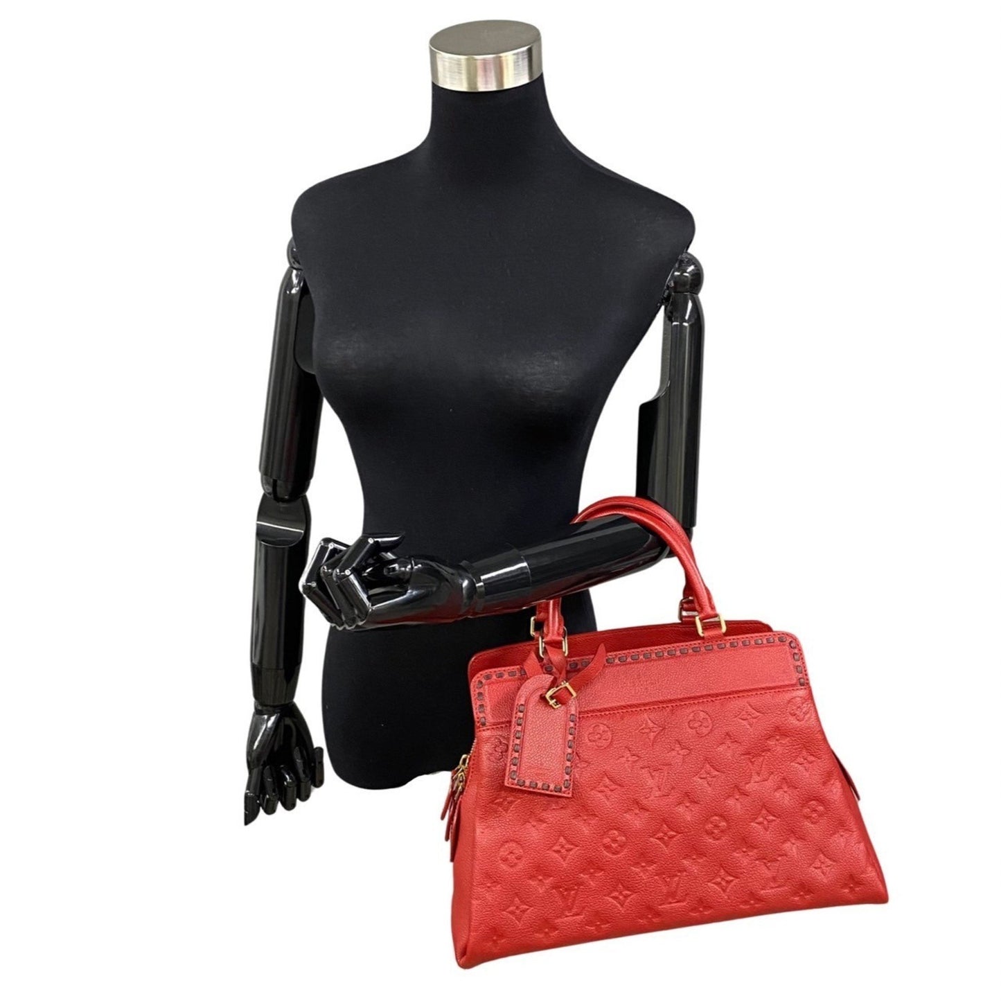 Louis Vuitton Women's Elegant Leather Shoulder Bag in Red