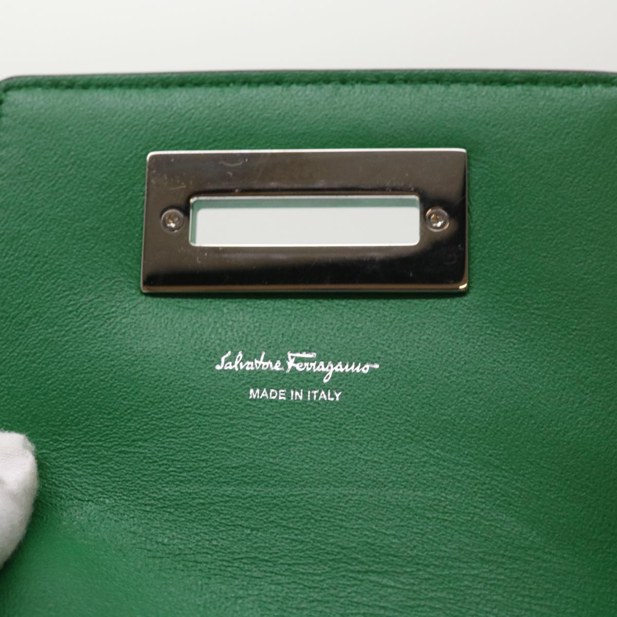 Salvatore Ferragamo Gancini Shoulder Bag Leather Green Auth 47390