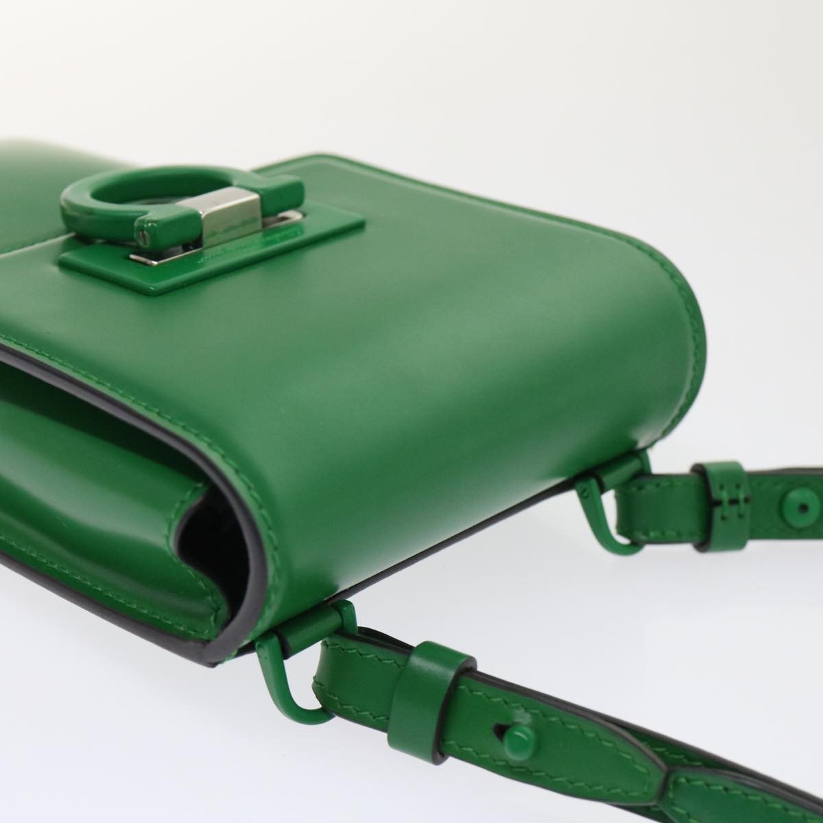 Salvatore Ferragamo Gancini Shoulder Bag Leather Green Auth 47390