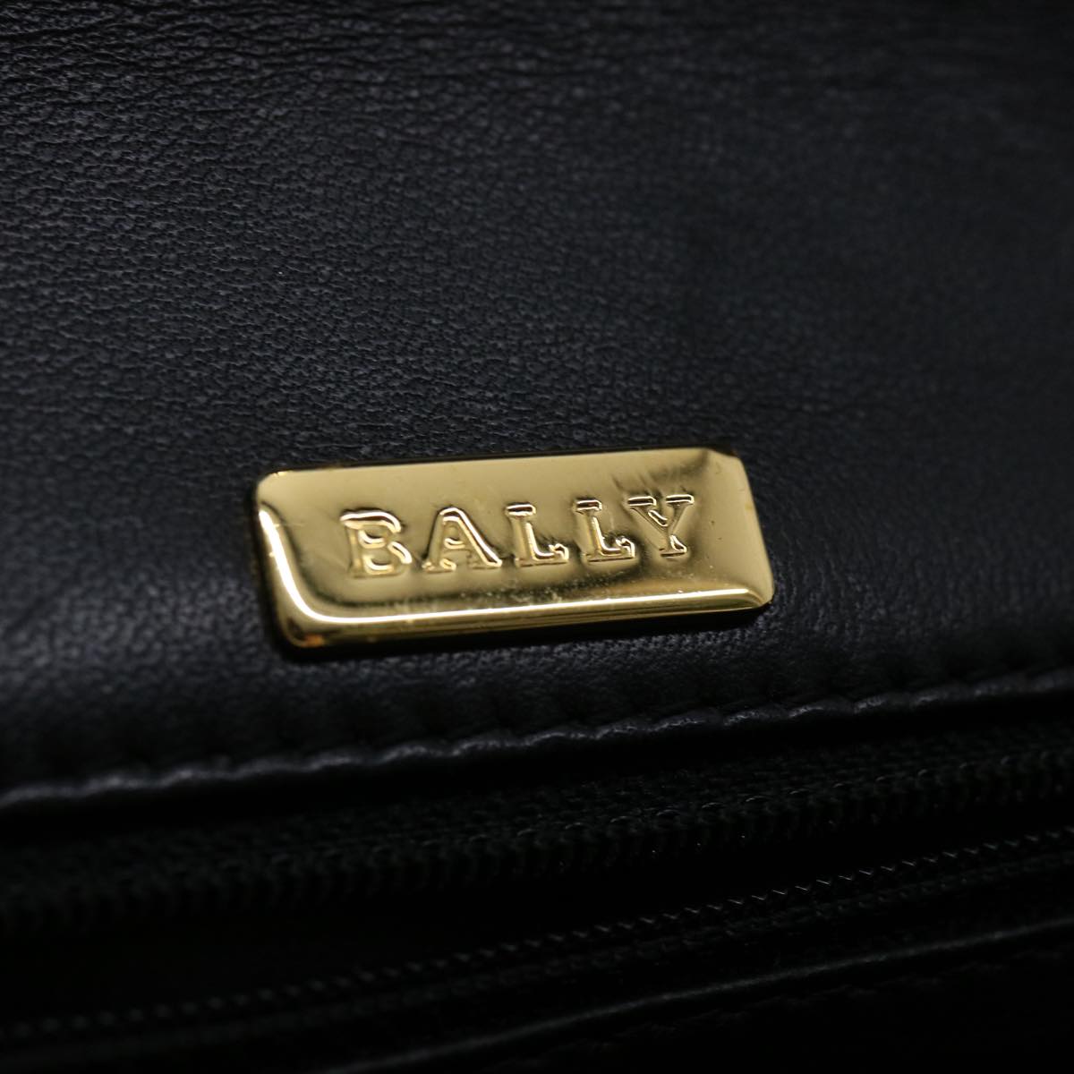 Bally Matelasse Chain Shoulder Bag Leather Black Auth Am3215