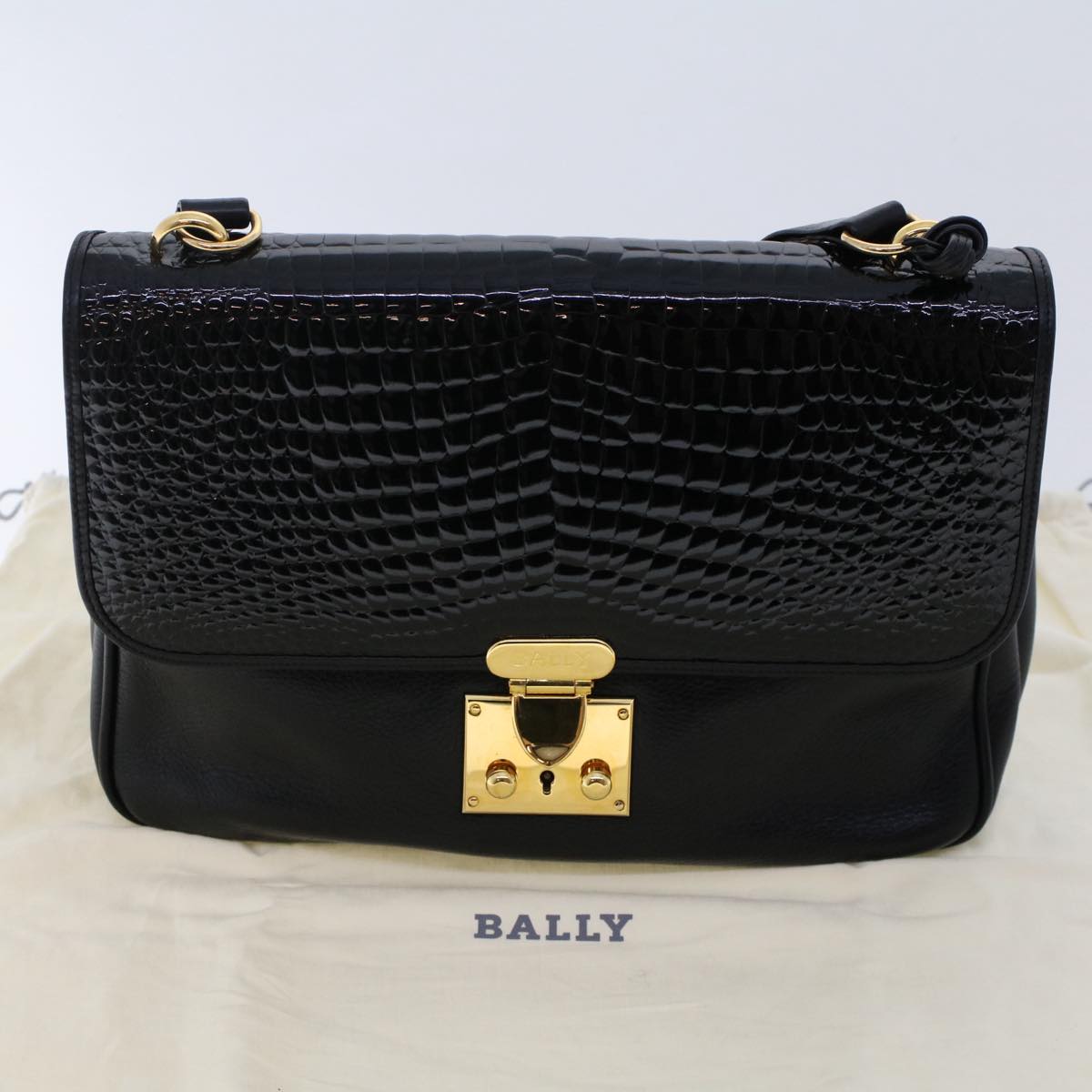 Bally Shoulder Bag Patent Leather Black Auth Fm2583