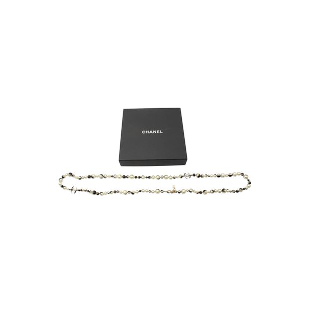 Chanel Faux Pearl Long Necklace in White Faux Pearls
