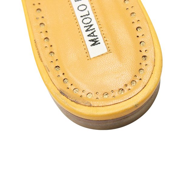 Manolo Blahnik Mustard Notamu Plissã©-Satin And Leather Slides