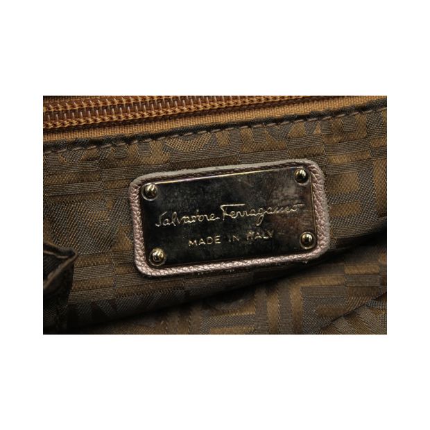 Salvatore Ferragamo Shoulder Bag in Brown Leather