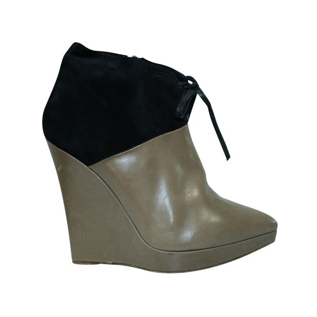 CONTEMPORARY DESIGNER Brown and Black Ankle Boots